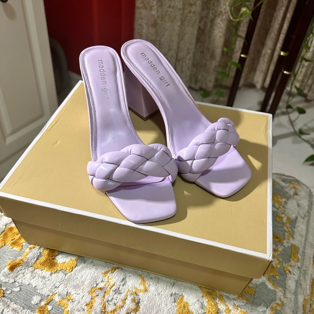 Madden Girl sandals size 8